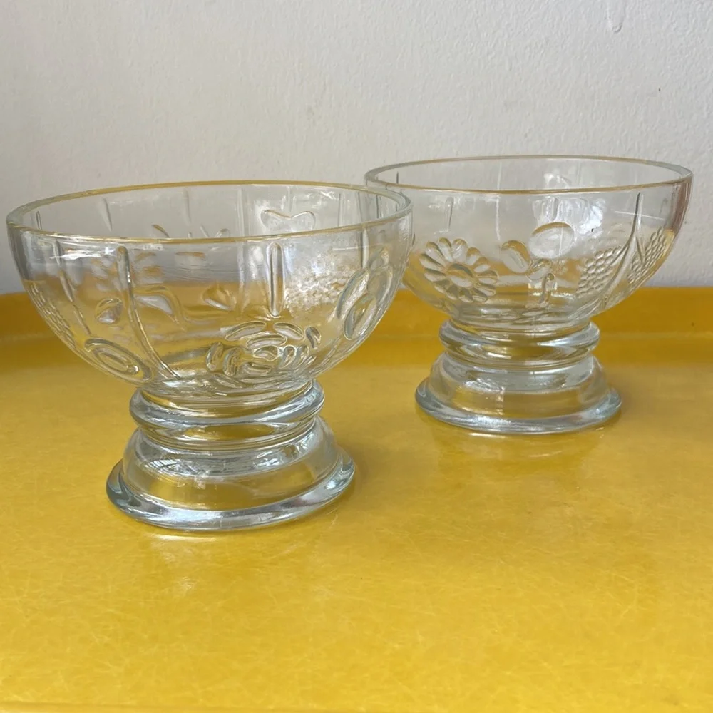 Iittala Oiva Toukka vintage footed glass pedestal bowls set of two